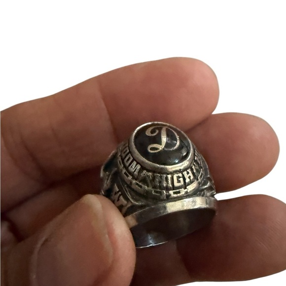 Woodbridge senior high virgins 1981 vintage ring - Picture 2 of 9